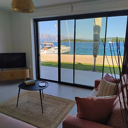 公寓 Kalyva By The Sea 奈德里