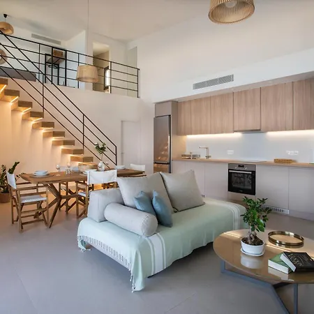 アパート Kalyva By The Sea