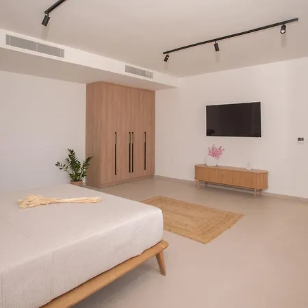 Kalyva By The Sea Apartment *