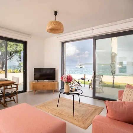 Kalyva By The Sea アパート ニドリ