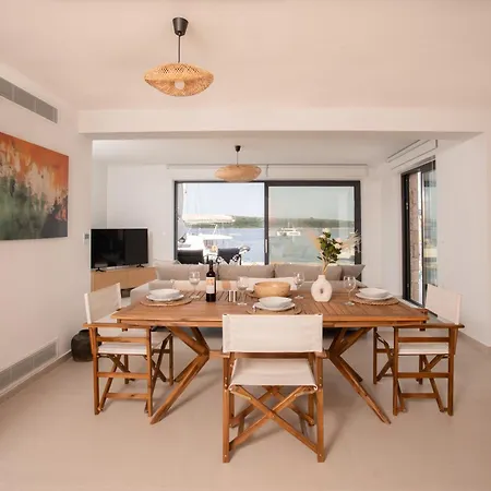 Apartment Kalyva By The Sea *