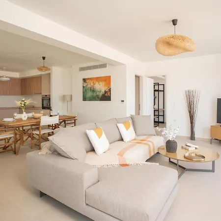 アパート Kalyva By The Sea