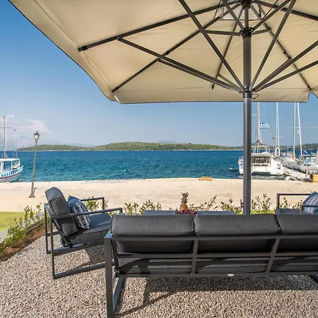 Kalyva By The Sea ニドリ