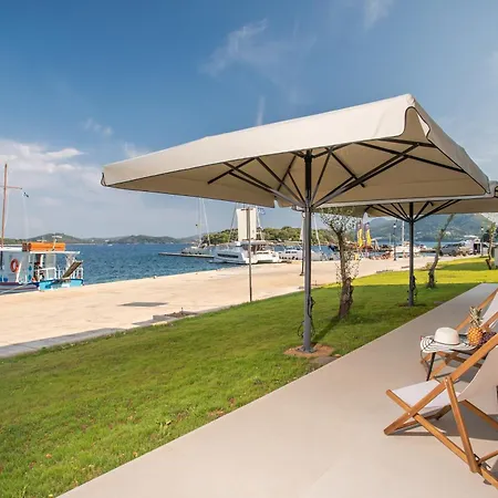 Apartment Kalyva By The Sea *