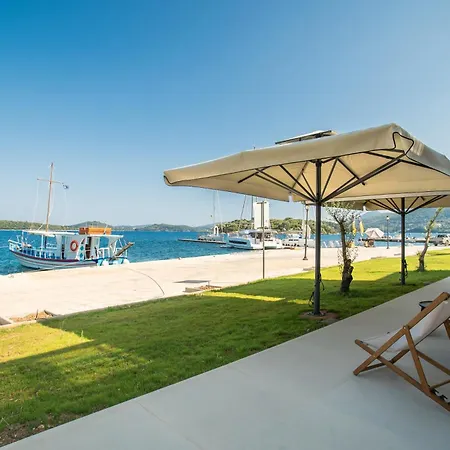 Apartment Kalyva By The Sea *