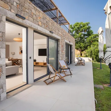 Apartment Kalyva By The Sea
