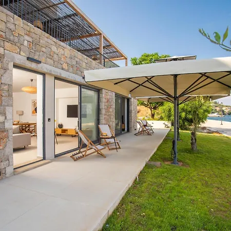 Kalyva By The Sea ニドリ