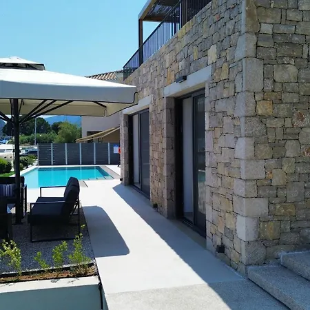 アパート Kalyva By The Sea *