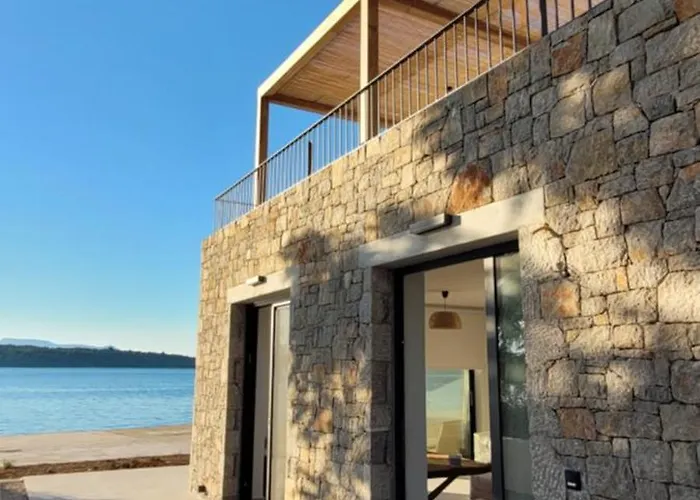 Lägenhet Kalyva By The Sea *