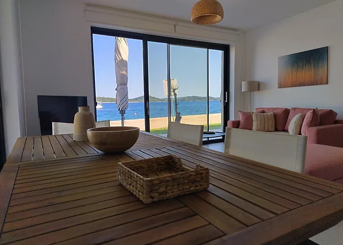 Kalyva By The Sea Nidhrion